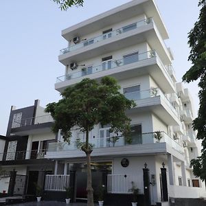 Opulent Inn By Lime Tree Hotels